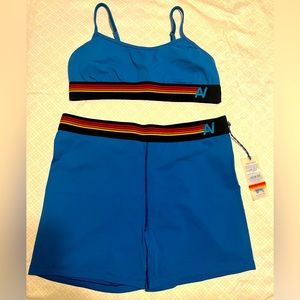 NWT Aviator Nat 5 Stripes Set Hi Rise Biker Shorts 4”L with Ajustable bralette M